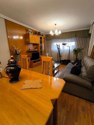 Piso en venta en Juan de la Cierva en Getafe