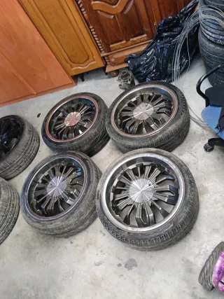 Llantas de aleación R18  4 tornillos