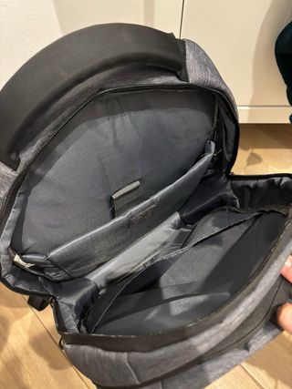 Mochila para portátil con compartimentos