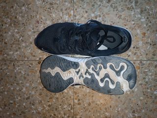 Deportivas Nike Negras y Blancas. Originales.