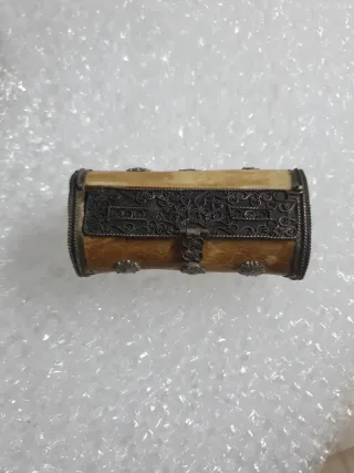 Joyero antiguo hueso 9cm