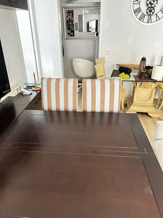 Tavolo da pranzo e 4 sedie allungabili