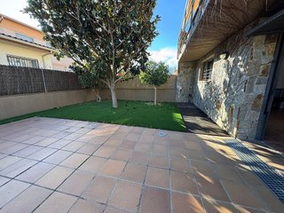 Casa adosada en venta en Santa Maria de Palautordera
