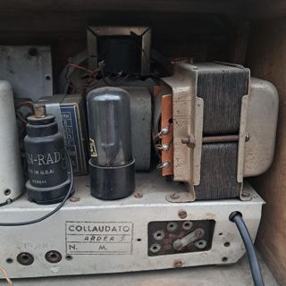 Radio ricevitore a valvole autocotruita d'epoca