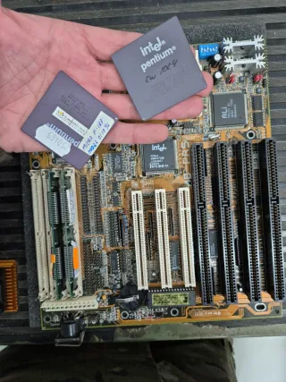 Intel Pentium 1992 93'+ Placa Base  AB-PR5 Reliqui