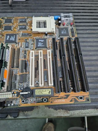 Intel Pentium 1992 93'+ Placa Base  AB-PR5 Reliqui