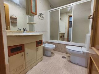 Piso en venta en Santa Cruz - Industria - Polígono Campollano en Albacete