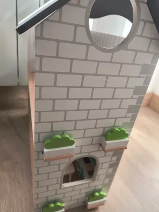 Casita de muñecas con accesorios