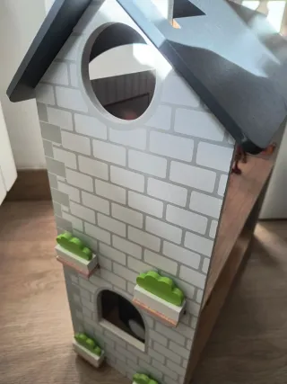 Casita de muñecas con accesorios