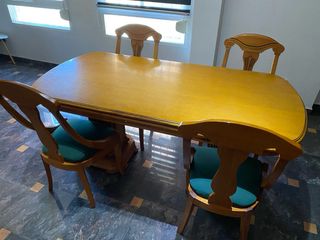 Mesa extensible madera y 4 sillas salón
