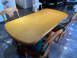 Mesa extensible madera y 4 sillas salón