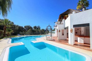 Casa adosada en venta en Istán