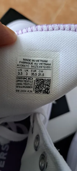 Zapatillas Converse All Star Blancas y Moradas