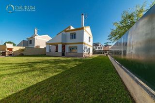 Chalet en venta en Espartinas