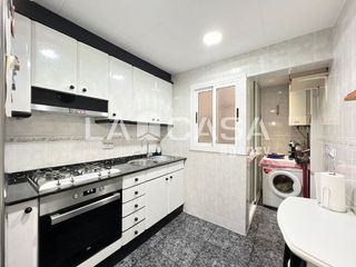 Piso en venta en Artigas - Llefià en Badalona