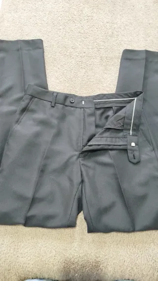 Calças de fato pretas