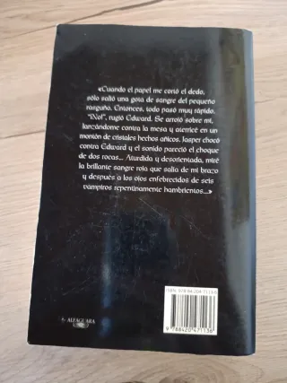 Luna nueva (Saga Crepúsculo 2)