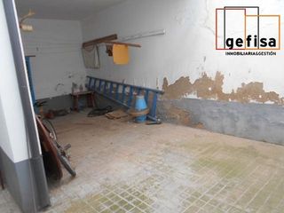 Casa adosada en venta en Valdepeñas