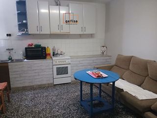 Casa adosada en venta en Valdepeñas