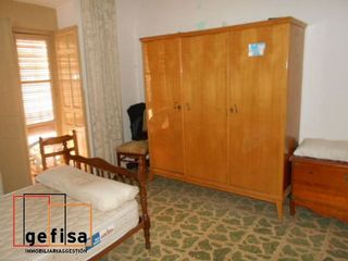 Casa adosada en venta en Valdepeñas