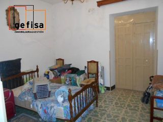 Casa adosada en venta en Valdepeñas