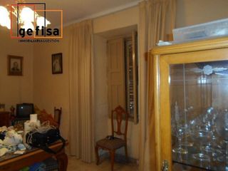 Casa adosada en venta en Valdepeñas