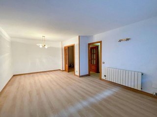 Piso en venta en Centre - Cordelles en Cerdanyola del Vallès