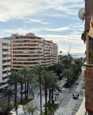 Piso en venta en Benalúa en Alicante