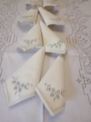 Mantelería bordada a mano  desilado Siciliano