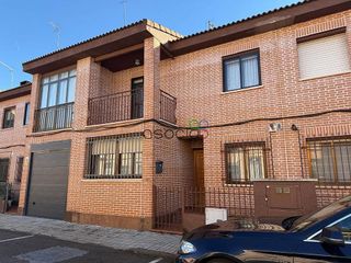 Casa adosada en venta en Marchamalo