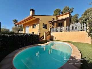 Chalet en venta en Begues