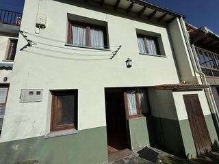 Casa adosada en venta en Celorio-Poó-Parres en Llanes