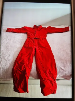 Mono de esquí rojo talla 6 años ,114-121 cm
