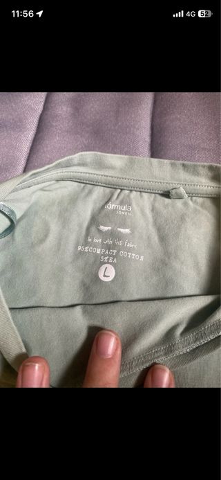 Camiseta aguamarina con botones