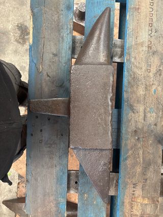 Yunque 59x24x11cm y 35 kg