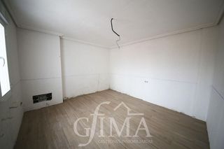 Casa adosada en venta en Tomelloso