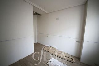 Casa adosada en venta en Tomelloso