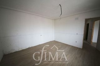 Casa adosada en venta en Tomelloso