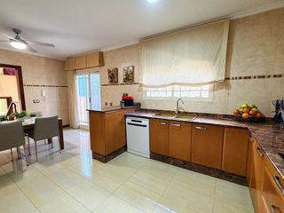 Casa en venta en Rafelbuñol/Rafelbunyol