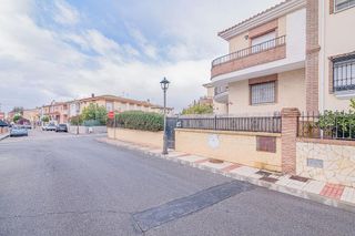 Casa pareada en venta en Atarfe