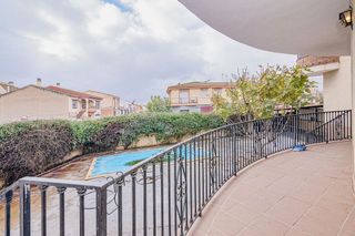 Casa pareada en venta en Atarfe