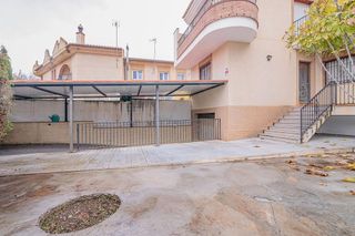 Casa pareada en venta en Atarfe