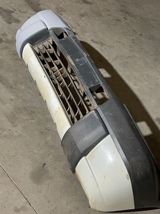 Paragolpes Nissan Terrano