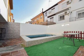 Casa adosada en venta en Cúllar Vega