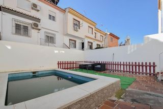 Casa adosada en venta en Cúllar Vega