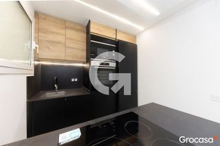 Piso en venta en Les Planes en Hospitalet de Llobregat, L´
