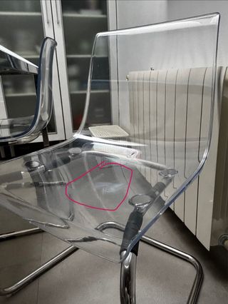 Mesa y 4 sillas comedor cristal y metal