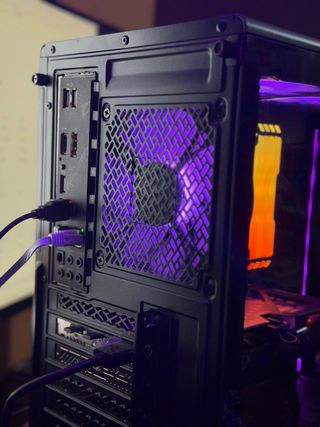 PC Gaming Gigabyte RTX 5060 OFERTA ESTA SEMANA