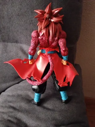 Figura Dragon Ball Z Goku SSJ4