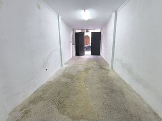 Local comercial en venta en Andújar